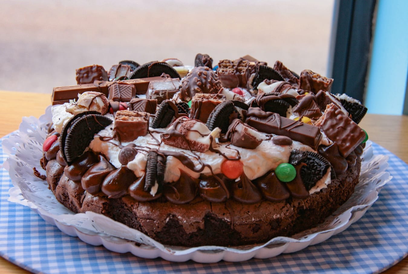 Brownie de chocolate y frutos rojos